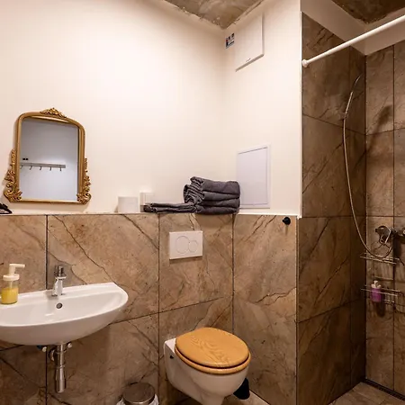 Apartament Brand New #15 Near Center With Free Street Parking