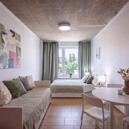 Apartament Brand New #15 Near Center With Free Street Parking