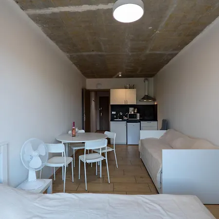 Apartament Brand New #15 Near Center With Free Street Parking