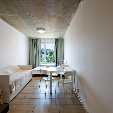 Brand New #15 Near Center With Free Street Parking Apartament *