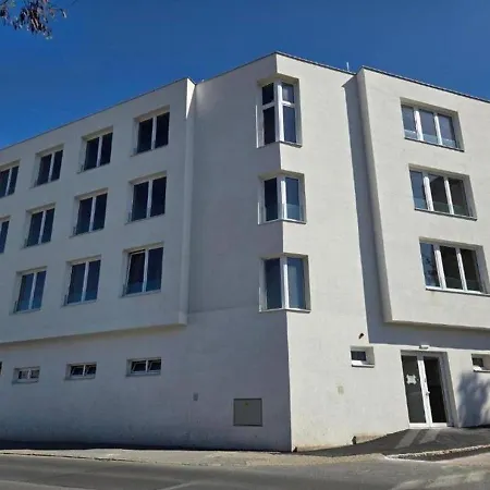 Apartament Brand New #15 Near Center With Free Street Parking *